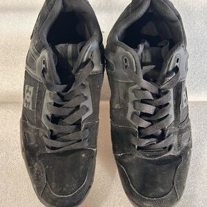 DC Men’s Size 13 Black Sneakers – Excellent Condition – No Box